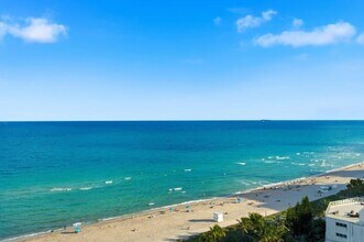 5555 Collins Ave in Miami, FL - Building Photo - Building Photo