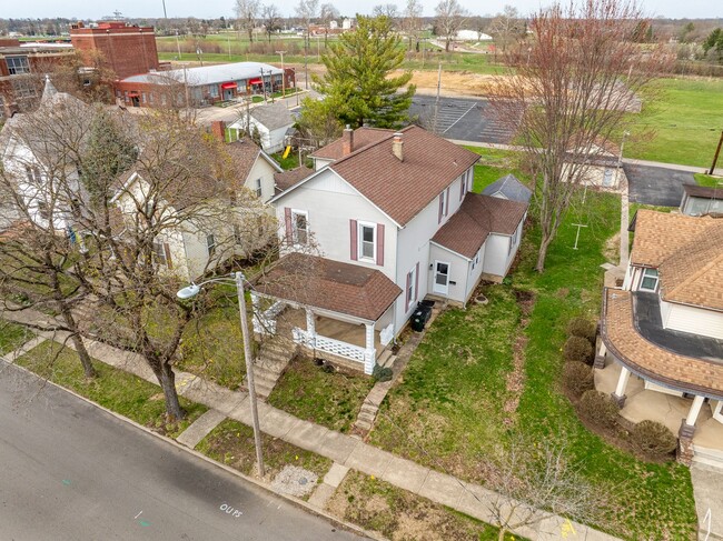 713-715-715 E Main St in Troy, OH - Foto de edificio - Building Photo