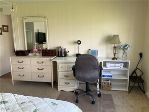 566 Hogan Dr in North Fort Myers, FL - Building Photo - Building Photo