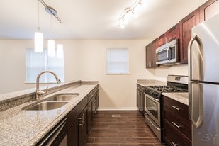 1493 N Larrabee St, Unit B in Chicago, IL - Building Photo