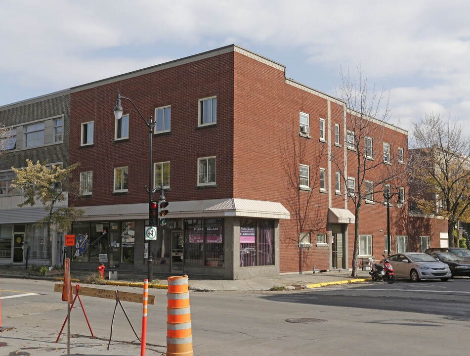 4640 Sainte-Catherine E in Montréal, QC - Building Photo