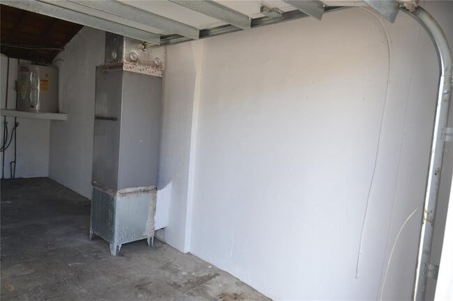 1351 Whitehall Ln in Holiday, FL - Building Photo - Building Photo