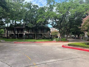 811 Wax Myrtle Ln in Houston, TX - Building Photo - Building Photo