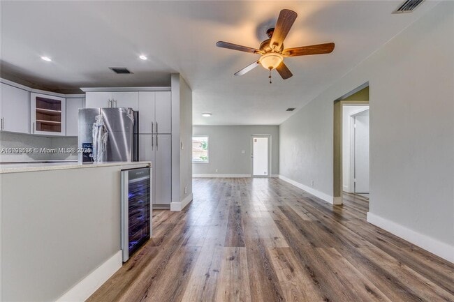 2363 SW 21st Ter in Miami, FL - Building Photo - Building Photo