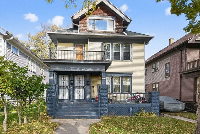 2918 W Melvina St, Unit 2918