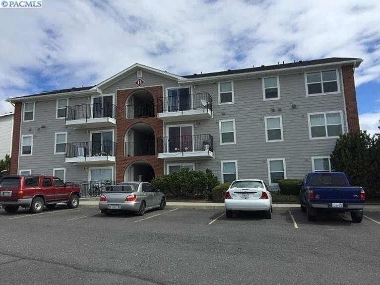 1645 NE Merman Dr, Unit B203 in Pullman, WA - Foto de edificio