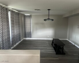 10031 Candle Canyon Ct in Las Vegas, NV - Building Photo - Building Photo