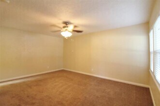 5441 Thomas Ln in River Oaks, TX - Building Photo - Building Photo