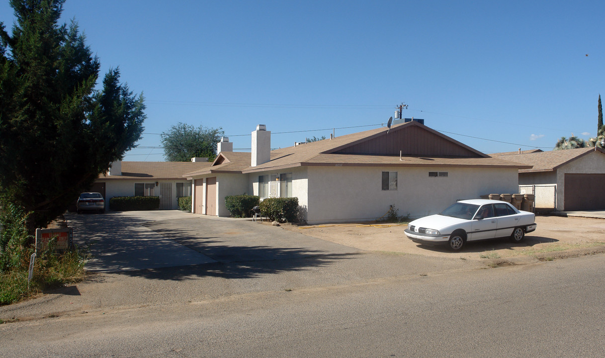 16511 Chestnut St in Hesperia, CA - Building Photo