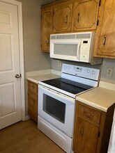 2070 Carneal Ln in Oak Grove, KY - Building Photo - Building Photo