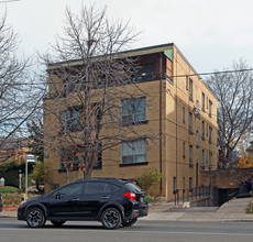 941 Avenue Rd in Toronto, ON - Building Photo - Primary Photo