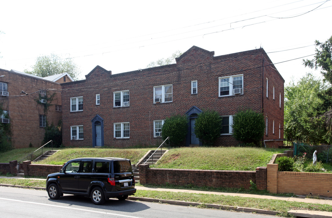 3600-3614 Rhode Island Ave in Mount Rainier, MD - Building Photo