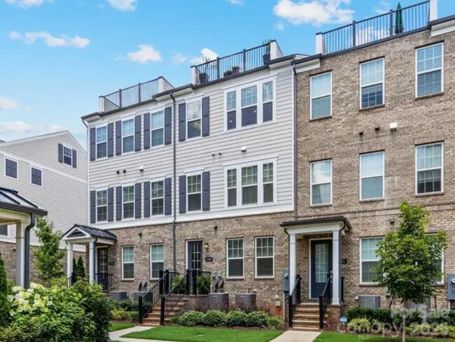 5018 Harrowsmith Ln in Charlotte, NC - Building Photo - Building Photo