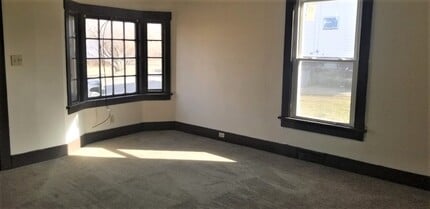 911 Camden Ave SW, Unit 1 in Canton, OH - Building Photo - Building Photo