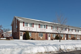 Marshall Plaza Apartment Homes in Lorain, OH - Foto de edificio - Building Photo
