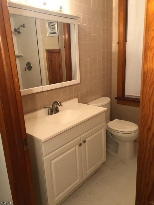 180 Summit Ave-Unit -2 in Phillipsburg, NJ - Building Photo - Building Photo