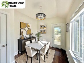 1215 Corporate Dr, Unit 116 in Adrian, MI - Foto de edificio - Building Photo