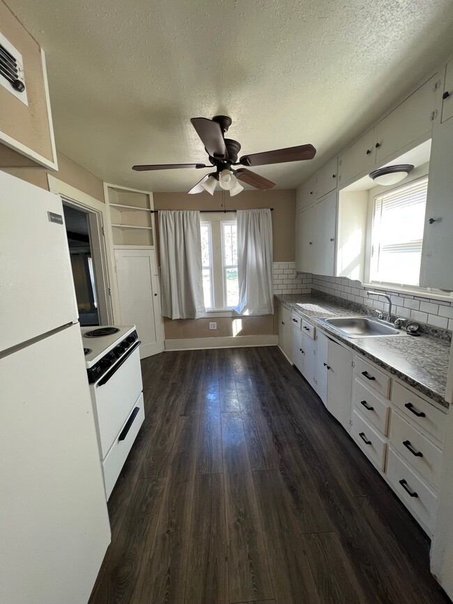2118 24th St in Lubbock, TX - Building Photo - Building Photo