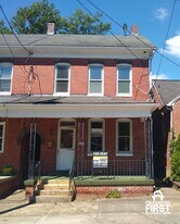 138 N Water St in Spring Grove, PA - Building Photo