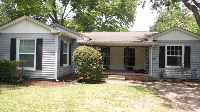 9327 Peninsula Dr in Dallas, TX - Building Photo - Building Photo