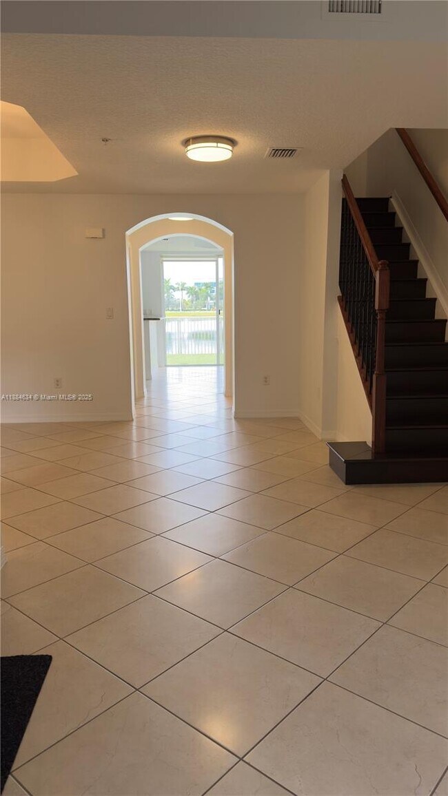 924 SW 143rd Terrace in Pembroke Pines, FL - Building Photo - Building Photo