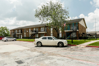 Crystal Springs in Houston, TX - Building Photo - Primary Photo