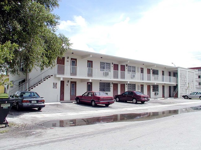 Cedars Apartments in Miami, FL - Building Photo - Other