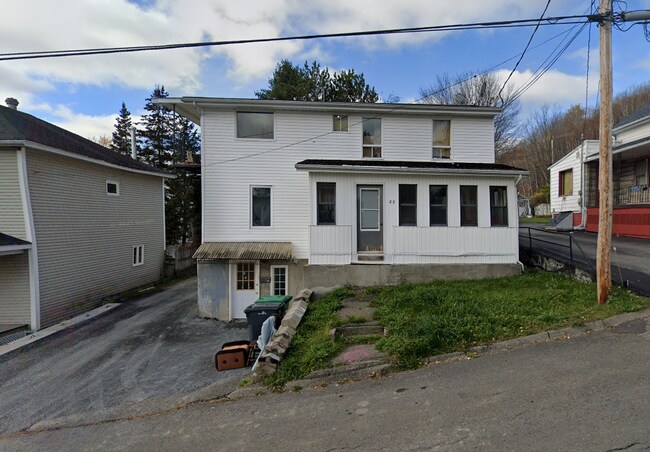 24-24 Av. Picard in Edmundston, NB - Building Photo - Building Photo