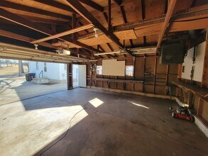 1015 W 5th St in Cedar Falls, IA - Building Photo - Building Photo