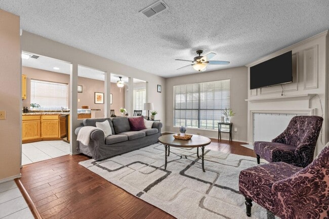 Stylish Fort Worth Home Near Chisholm Trail!