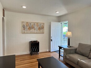 9429 Harold Dr in St. Louis, MO - Building Photo - Building Photo