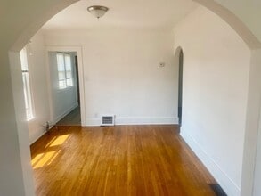 14069 Saratoga Ave in Detroit, MI - Building Photo - Building Photo