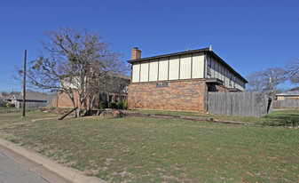 Hulen Townhomes