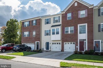 403 Dogwood Dr in Deptford, NJ - Building Photo - Building Photo