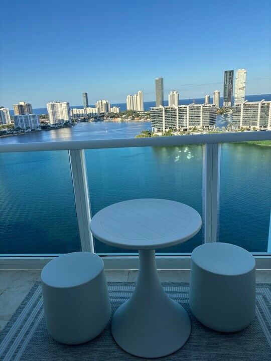 3301 NE 183rd St, Unit 2608 in Aventura, FL - Building Photo