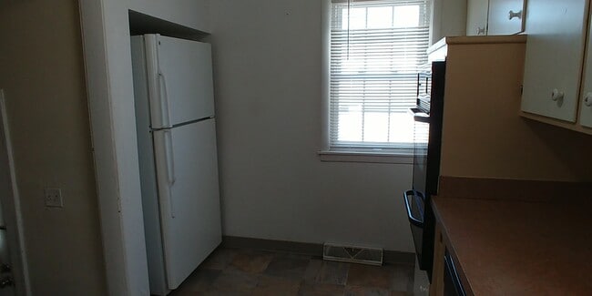 property at 3905 E Antisdale Rd