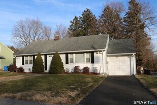 69 Rentell Rd in Hamden, CT - Building Photo