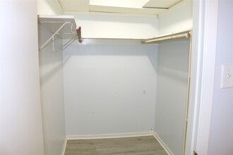 7 Manning Ln in Madisonville, TX - Building Photo - Building Photo