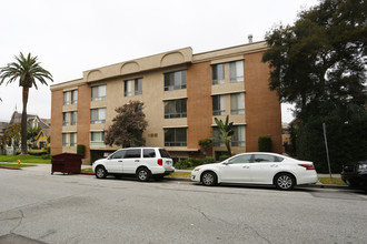 Cedar Park Apartments in Glendale, CA - Building Photo - Building Photo