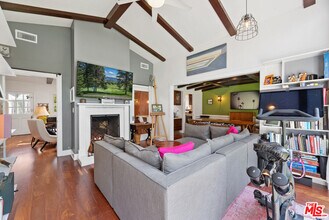 10521 Cushdon Ave in Los Angeles, CA - Building Photo - Building Photo