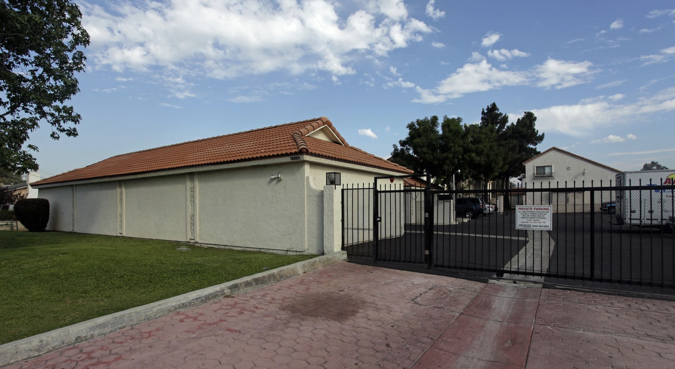 Casa Linda Apartments in Fontana, CA - Building Photo