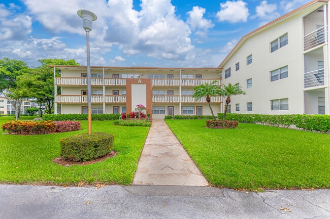 18 Mansfield A in Boca Raton, FL - Building Photo - Building Photo