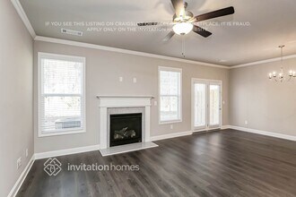 861 Alder Grv Trce in Loganville, GA - Foto de edificio - Building Photo