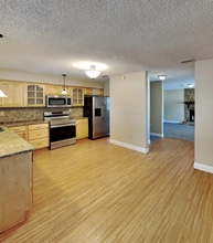 11631 Country Run Rd in Tampa, FL - Building Photo - Building Photo