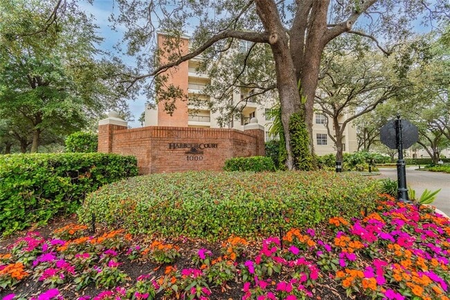 property at 1002 S Harbour Island Blvd