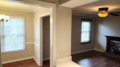 116 Elizabeth Darby Ln in Columbia, SC - Building Photo - Building Photo