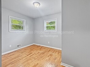2355 Ansonia Ave SW in Grand Rapids, MI - Building Photo - Building Photo