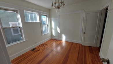 19 Regina Rd, Unit 3 in Boston, MA - Building Photo - Building Photo