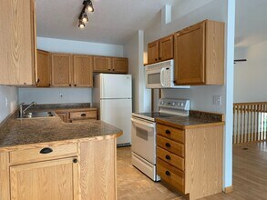 2070 52nd St S in Fargo, ND - Building Photo - Building Photo