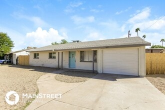 8017 N 38th Ave in Phoenix, AZ - Foto de edificio - Building Photo